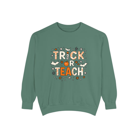 Trick or Teach Sweatshirt, Cute Halloween Gift, Teacher Sweatshirt, Fall Fashion, Cozy Unisex Sweater, Spooky Season Apparel