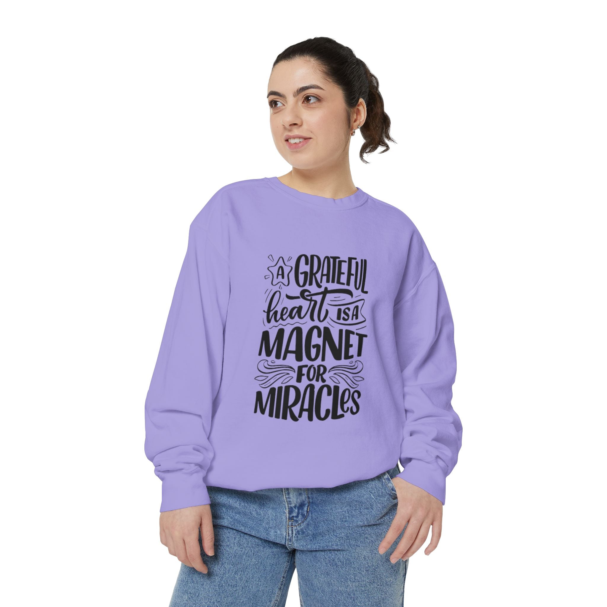 A Grateful Heart Is a Magnet for Miracles Sweatshirt | Inspirational Christian Crewneck | Faith & Gratitude Apparel – Bougie Pumpkin Boutique