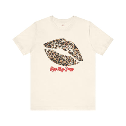 Funny Leopard Kiss Unisex Tee - Kiss My Sass
