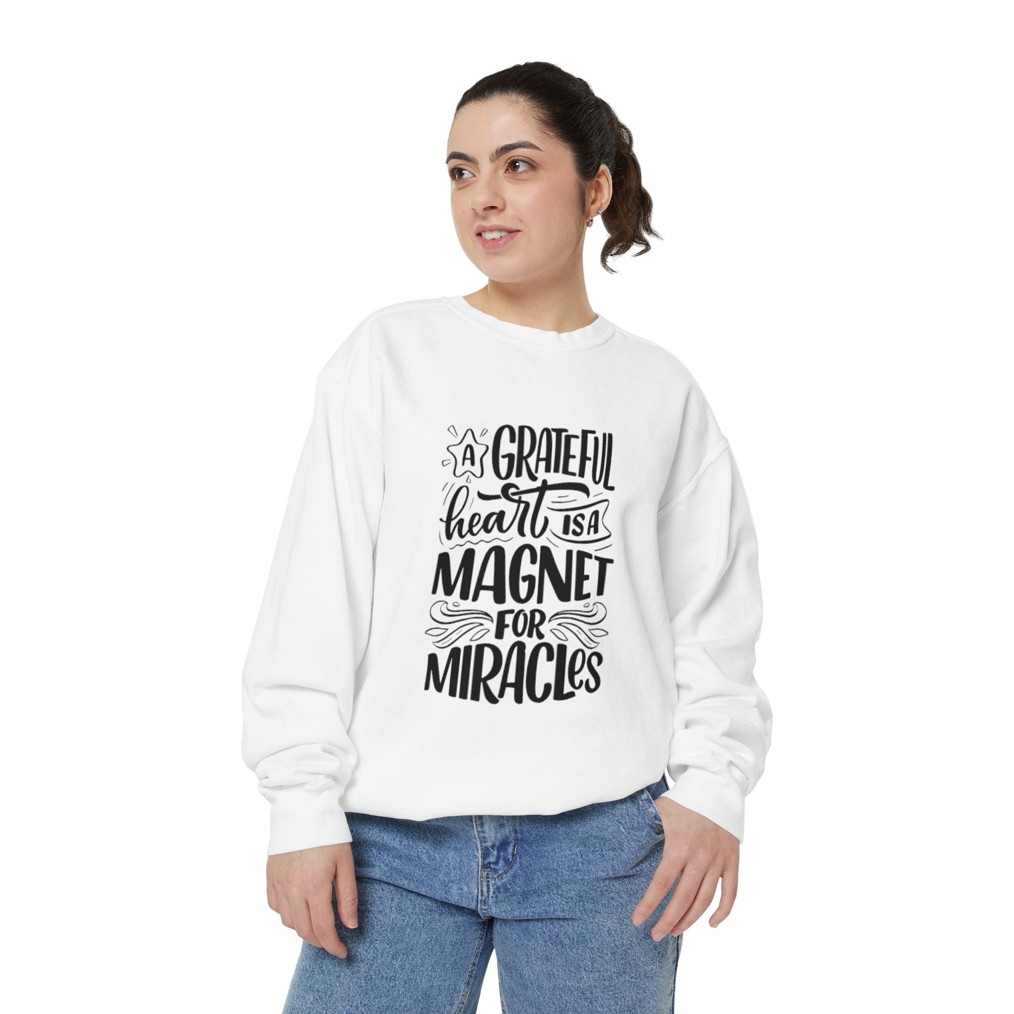 A Grateful Heart Is a Magnet for Miracles Sweatshirt | Inspirational Christian Crewneck | Faith & Gratitude Apparel – Bougie Pumpkin Boutique