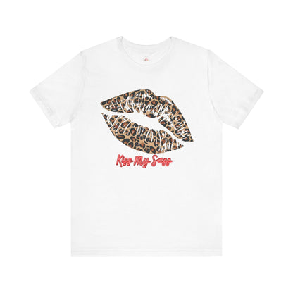 Funny Leopard Kiss Unisex Tee - Kiss My Sass