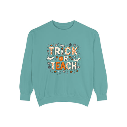 Trick or Teach Sweatshirt, Cute Halloween Gift, Teacher Sweatshirt, Fall Fashion, Cozy Unisex Sweater, Spooky Season Apparel